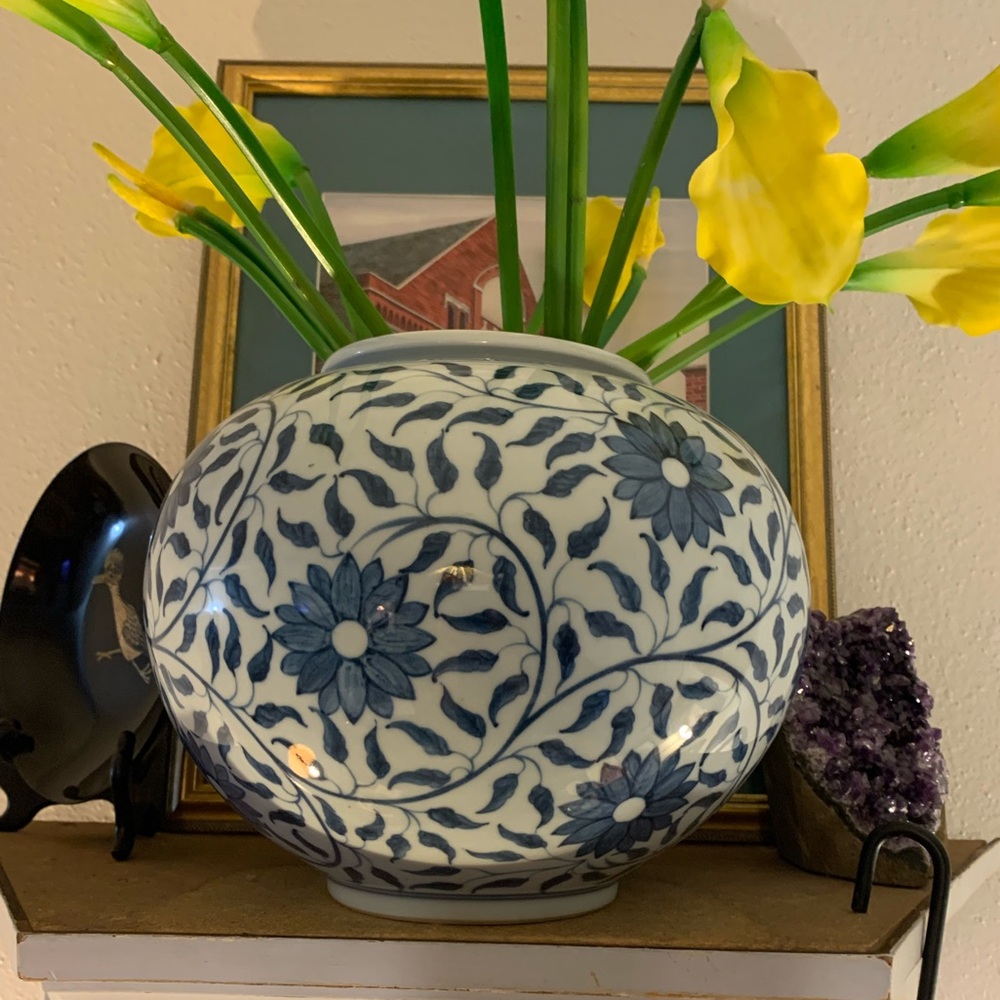 #SOLD Blue & White Large Deep China Porcelain Bowl Pot Chinoiserie Gorgeous!